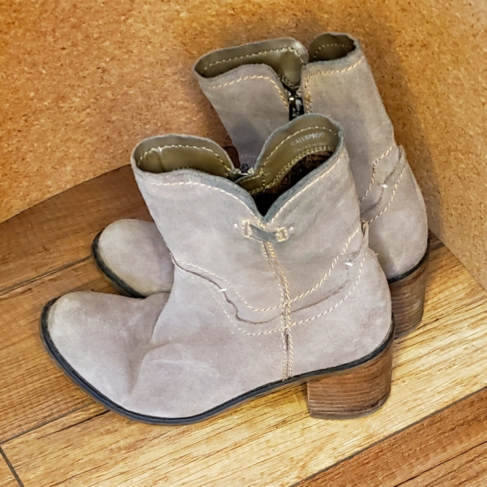 Blondo Waterproof Boots 37